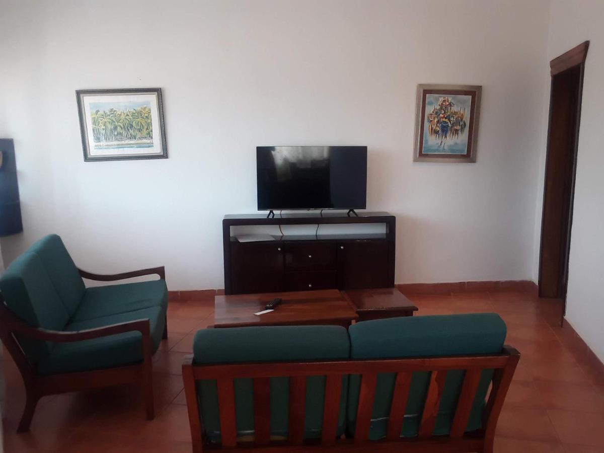 קולולי Riyan Apartment מראה חיצוני תמונה