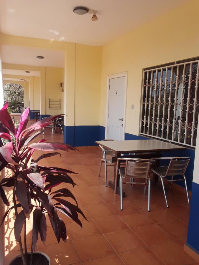 קולולי Riyan Apartment מראה חיצוני תמונה